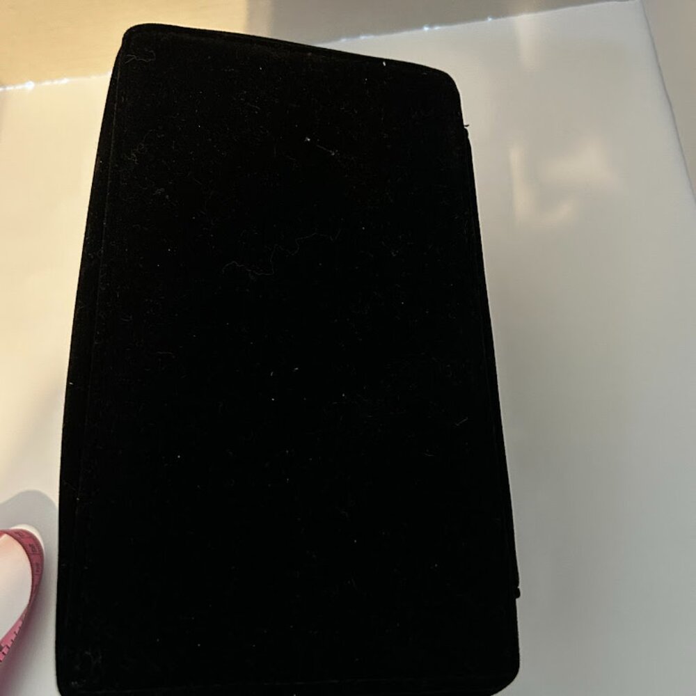 ✨ Rare YSL Velvet Travel Case - Perfect Gift or Private Luxury - Picture 5 of 11
